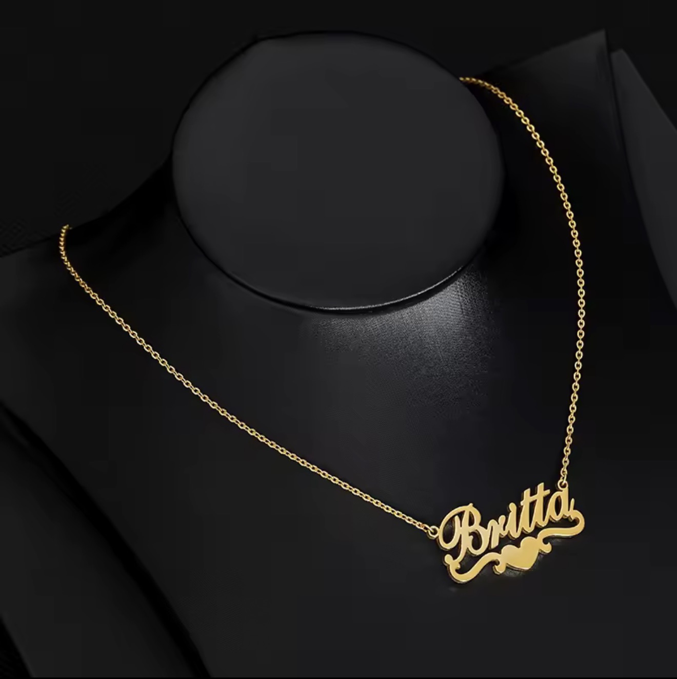 Gold script name necklace pendant